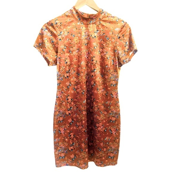 Savage X Fenty Like New Velvet Floral Print Open Back Mini Dress Size Large - Picture 5 of 6